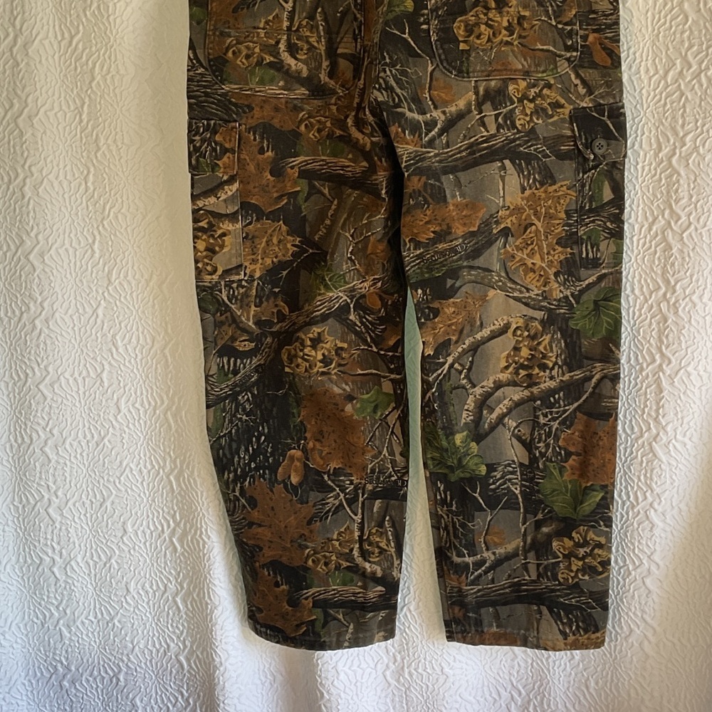 Cabela's Woodland Camouflage cargo hunting Pants - Picture 5 of 8